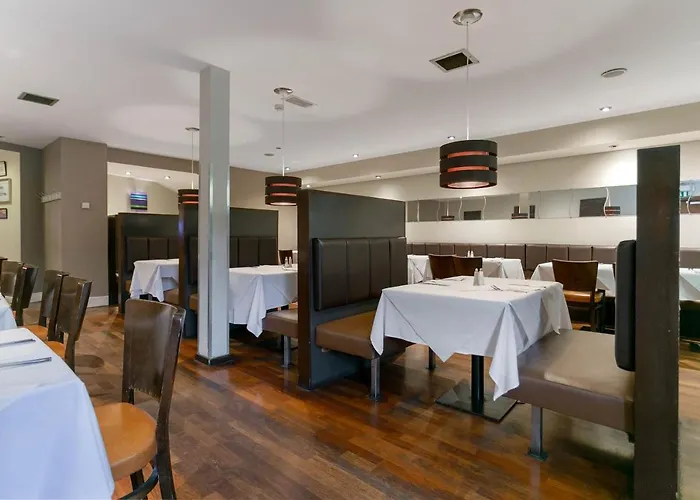 Oyo The Ivory Hotel Glasgow