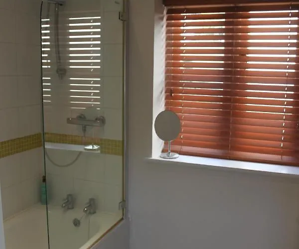 Newbury (Berkshire) Hotels