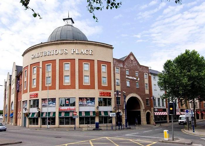 Premier Inn Swansea City Centre