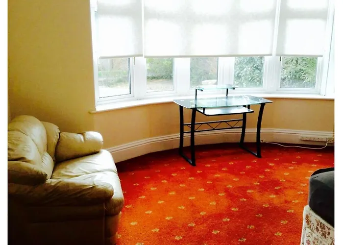 Oyo Kingland Court Hotel Poole
