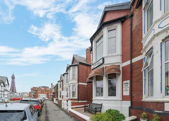 Deneside Guest House Blackpool