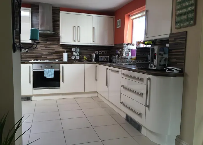 The Mews - Less Than 1Km To City Centre - Stadium - Castle - 10 Min Walk Cardiff