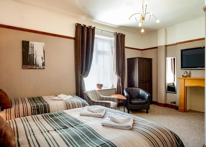 Tanes Hotel Cardiff