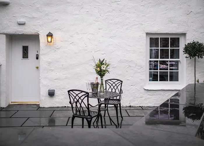 The White House - Off-Site Health Club & Spa 2 Minute Walk Away Bowness-on-Windermere