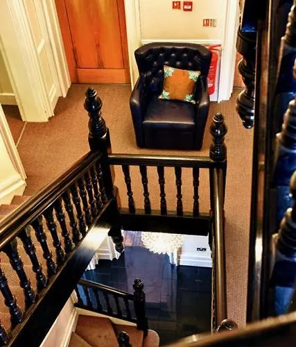 Space Boutique B&B - With Free Private Car Park Llandudno