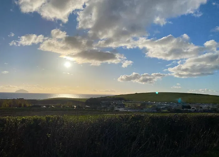 Violeta Turnberry Caravan