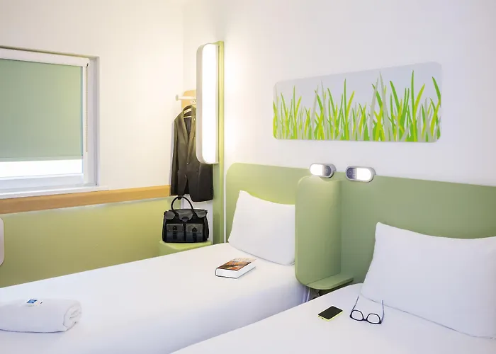 Glasgow Hotels near Glasgow Airport (GLA)