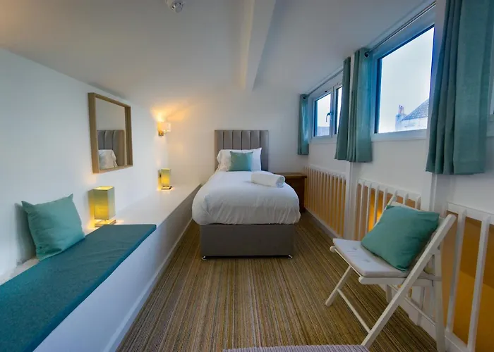 Largigi Rooms Centre Of Lyme Regis Close To The Beach And Town Centre