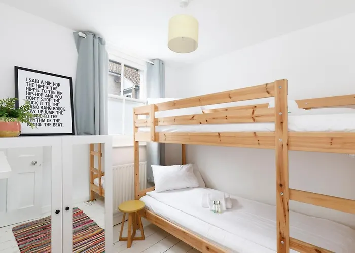 Holiday Cottages in Brighton