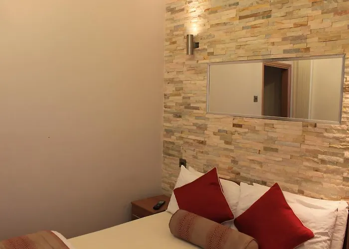 Skylark Guest House Hounslow