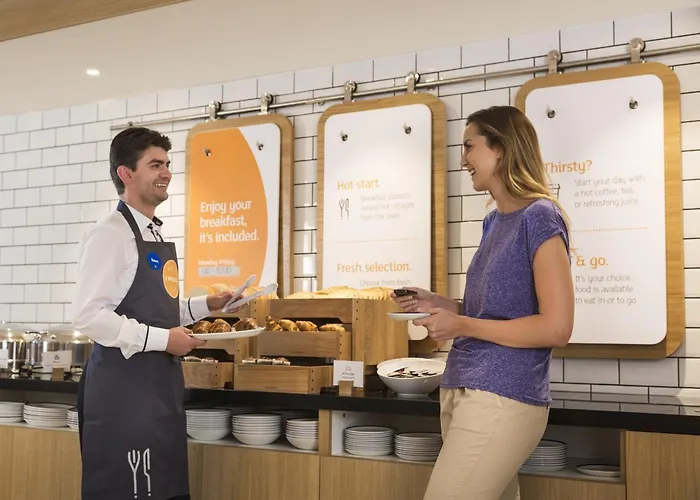 Holiday Inn Express Park Royal By Ihg London