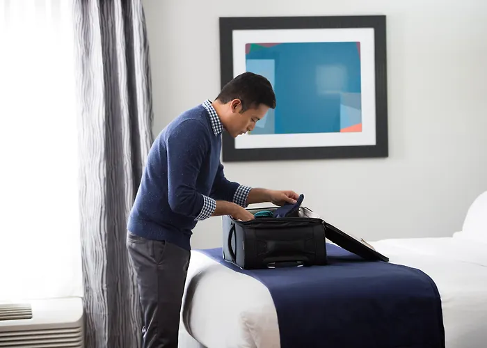 Holiday Inn Express London Victoria By Ihg
