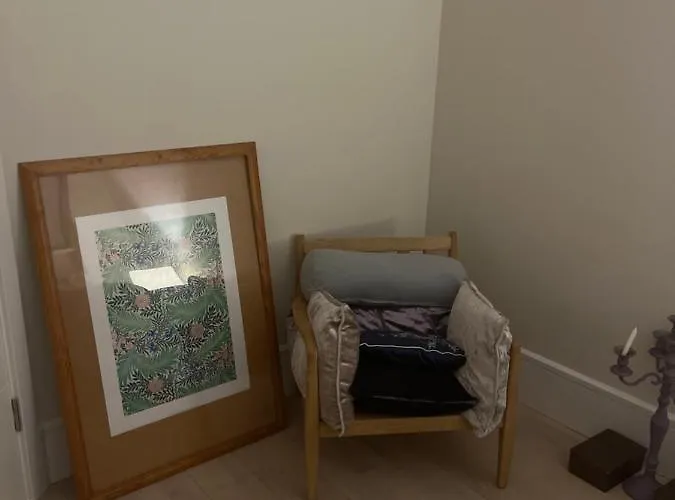 Old Dock Office Bed & Breakfast Manchester