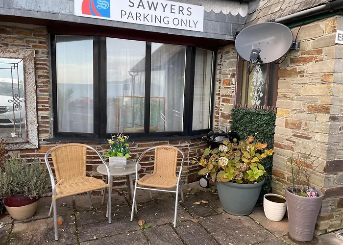 Looe Bed & Breakfasts 