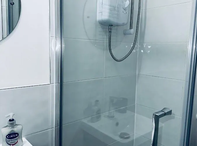 Stylish Town House - Modern Double Room - 1 Coventry