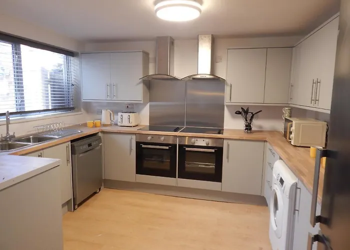 Modern, Well Located En-Suite Rooms With Parking - Orbitat Accommodations Cambridge 
