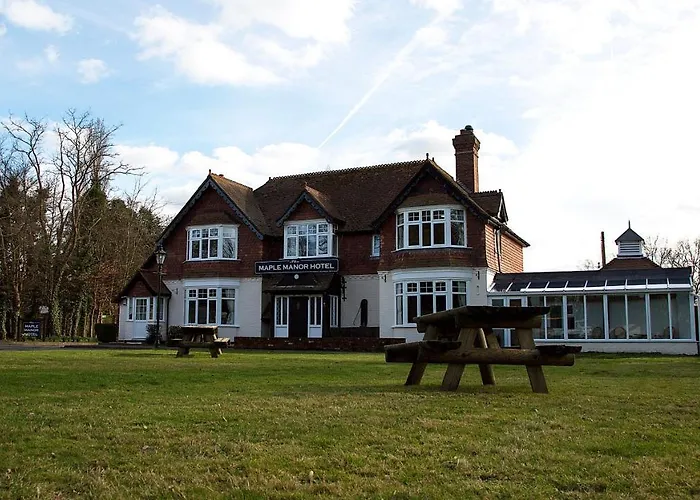 The Maple Manor Hotel Crawley 