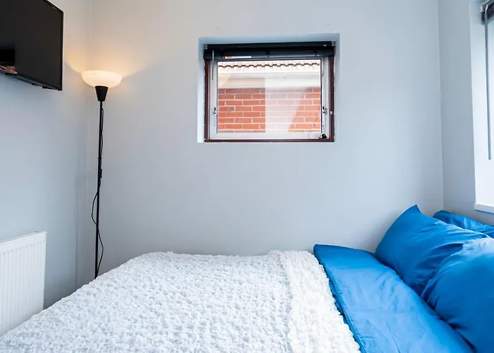 Shirley House: City Centre Self-Catering with Smart Access Southampton
