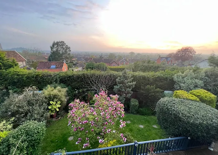 Glastonbury Hideaway