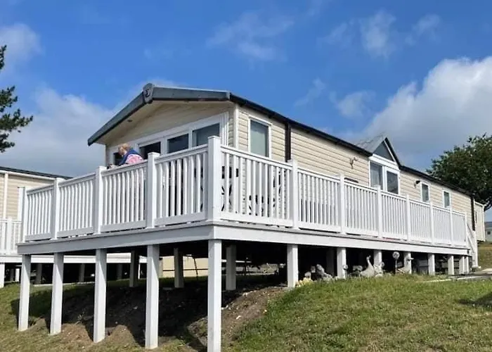 Sea Breeze Cabin Poole