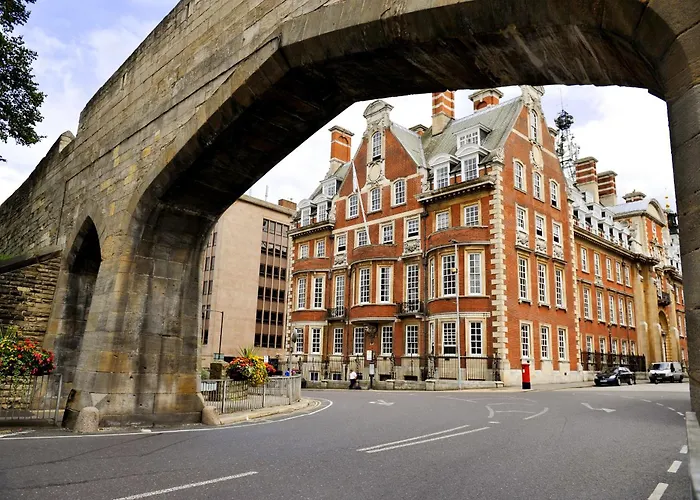 York 5 Star Hotels
