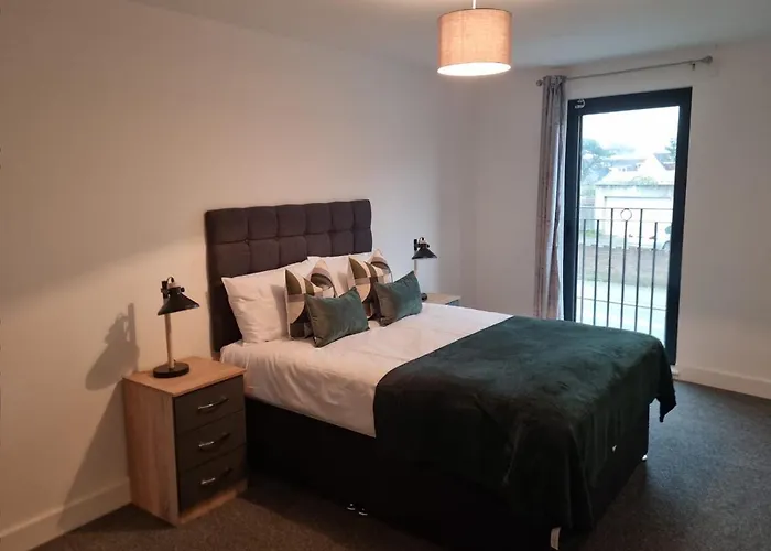 Heathrow Haven: Stylish Apartments In The Heart Of Slough