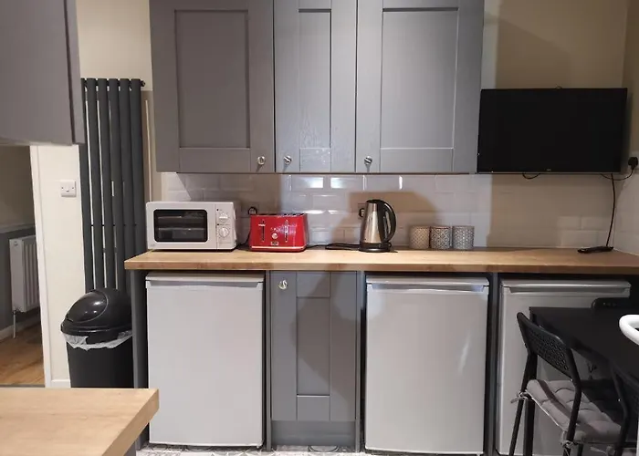 Room Wollanton Park Beeston Near East Midlands Conference Centre Train Station Tram Stop Nottingham