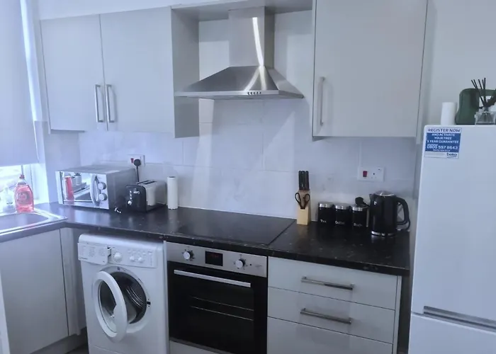 Attractive 2 Bed Apartments Free Wi-Fi And Parking Croydon