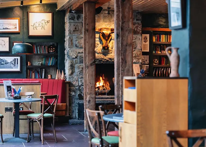 The Bull And Townhouse, Beaumaris- The Inn Collection Group