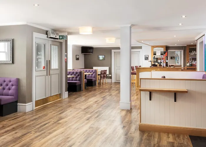 Stromeferry Hotels