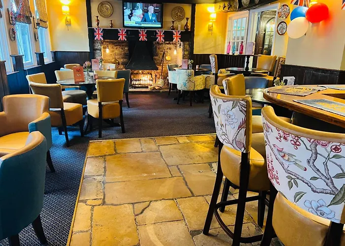Crown & Cushion Hotel Chipping Norton