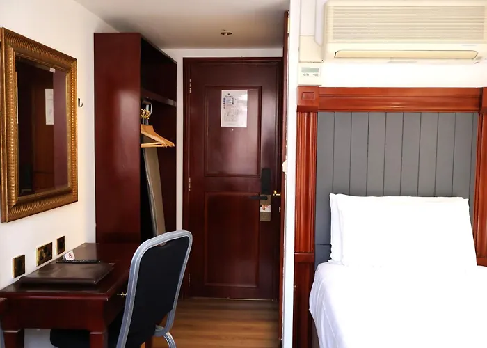 Dreamtel London Kensington Hotel