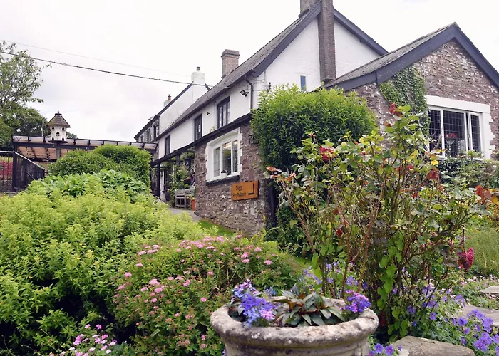Usk Hotels
