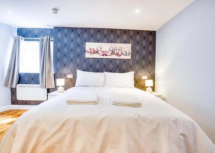 Suite 2- 2 Bed Apartment Lincoln
