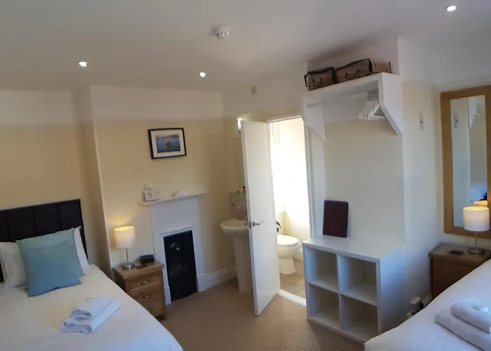 Charnwood Guest House Lyme Regis