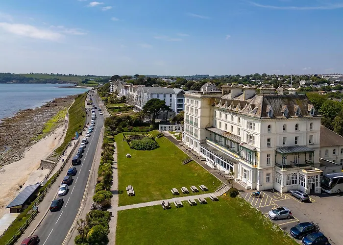 Falmouth Hotels
