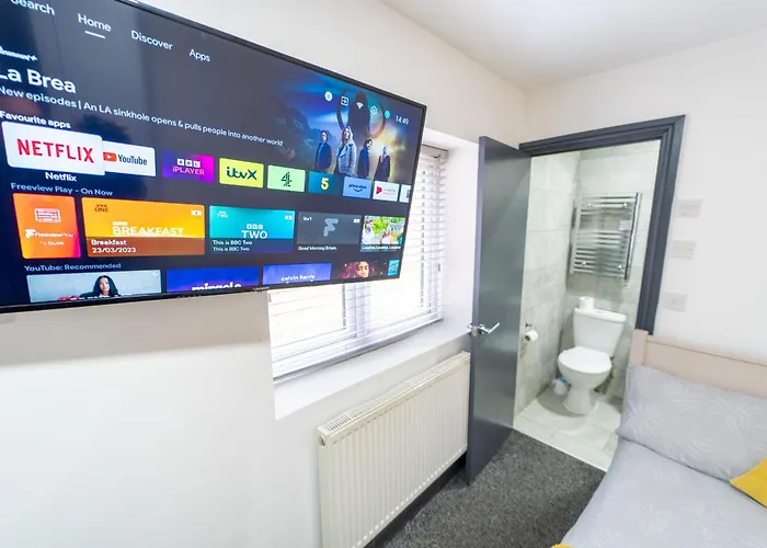76 Bournbrook Road Equipped Studios Near Qe Birmingham