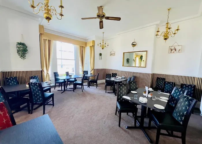 Four Oaks Hotel Llandudno