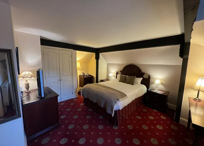 Taunton House Hotel