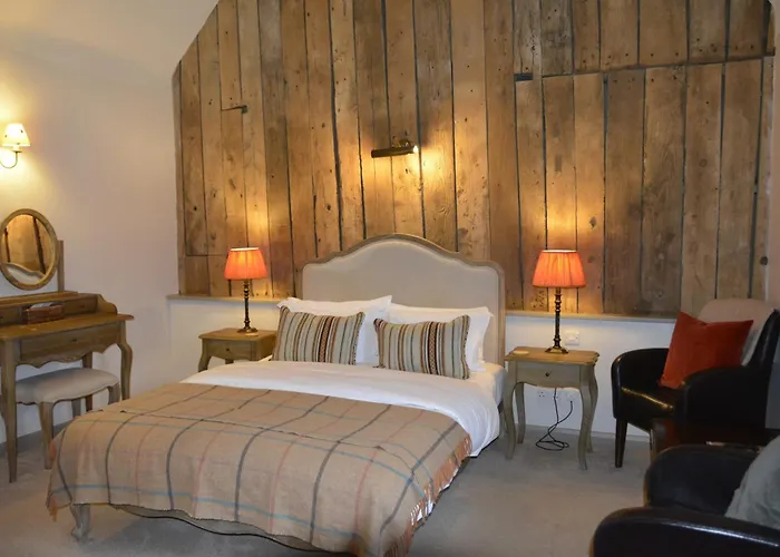 Halfway Bridge Hotel Midhurst