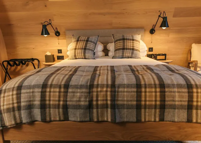 Bracken Hide Hotel Portree