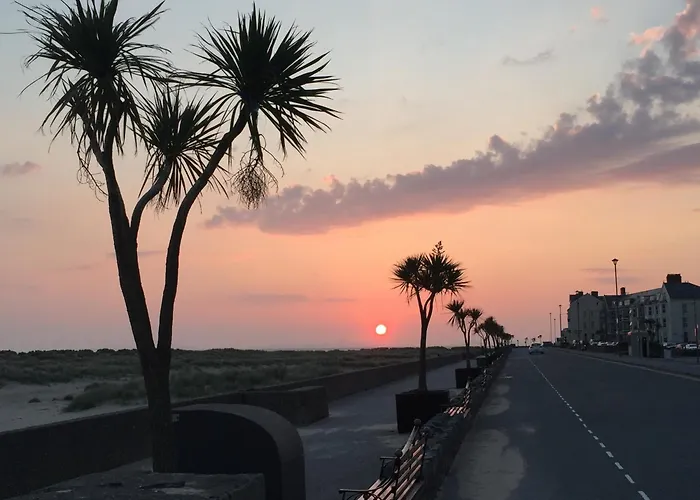 Barmouth Beach Club