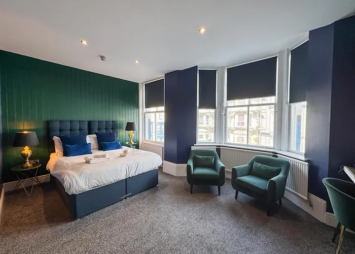 Delmont Hotel & View Restaurant Scarborough
