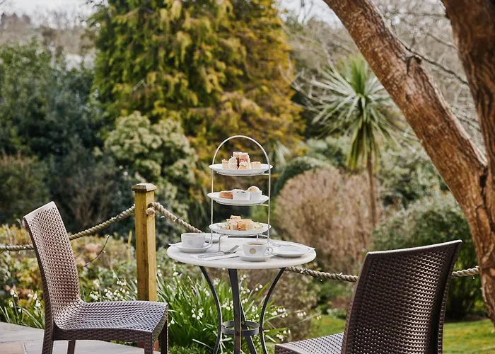 Truro Hotels