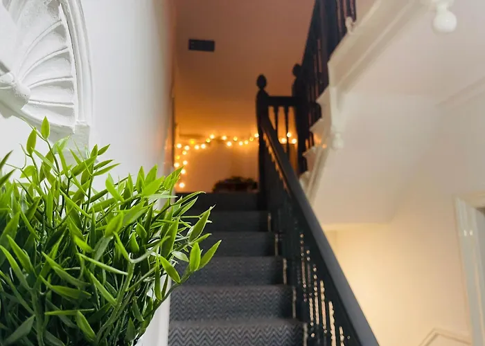 Woodford Hotel London