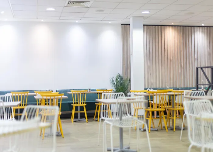 Bisham Abbey National Sports Centre Hotel Marlow 