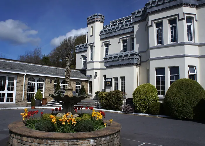 Llanelli Hotels