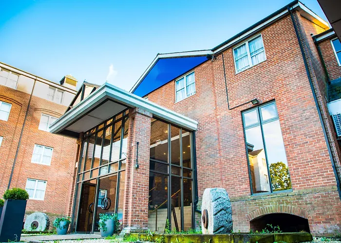 Best Western Plus Moat House Reading Wokingham
