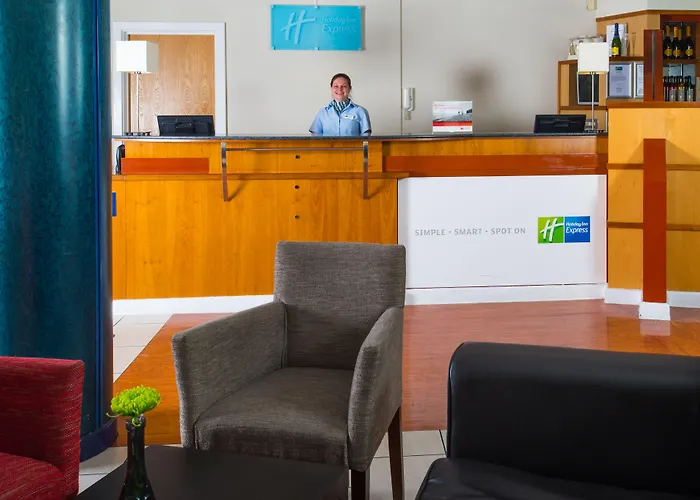 Holiday Inn Express Cardiff Bay By Ihg