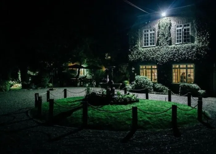 Howfield Manor Hotel Canterbury